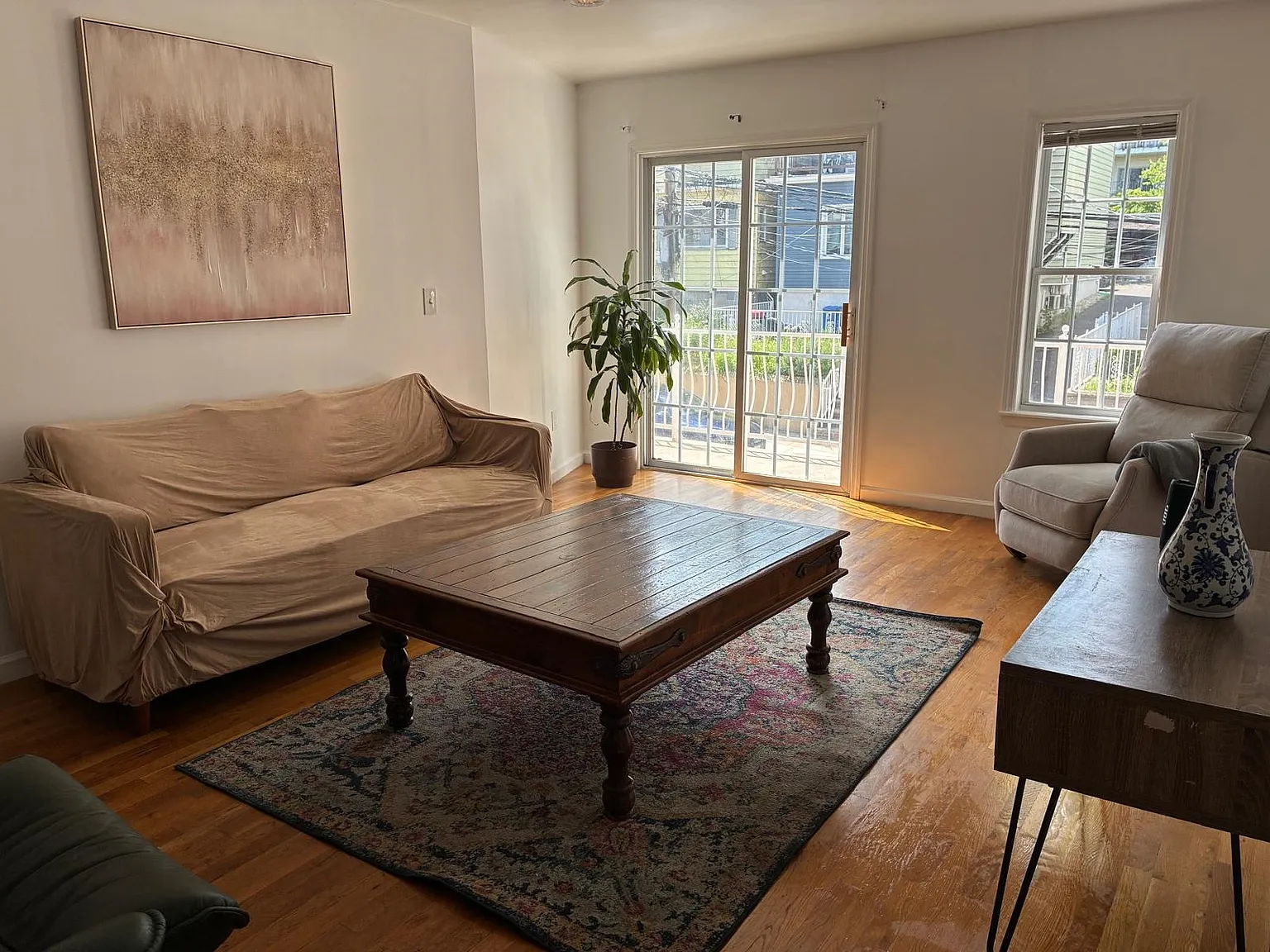 3 bed, 2.0 bath, $3,000 — Photo 2