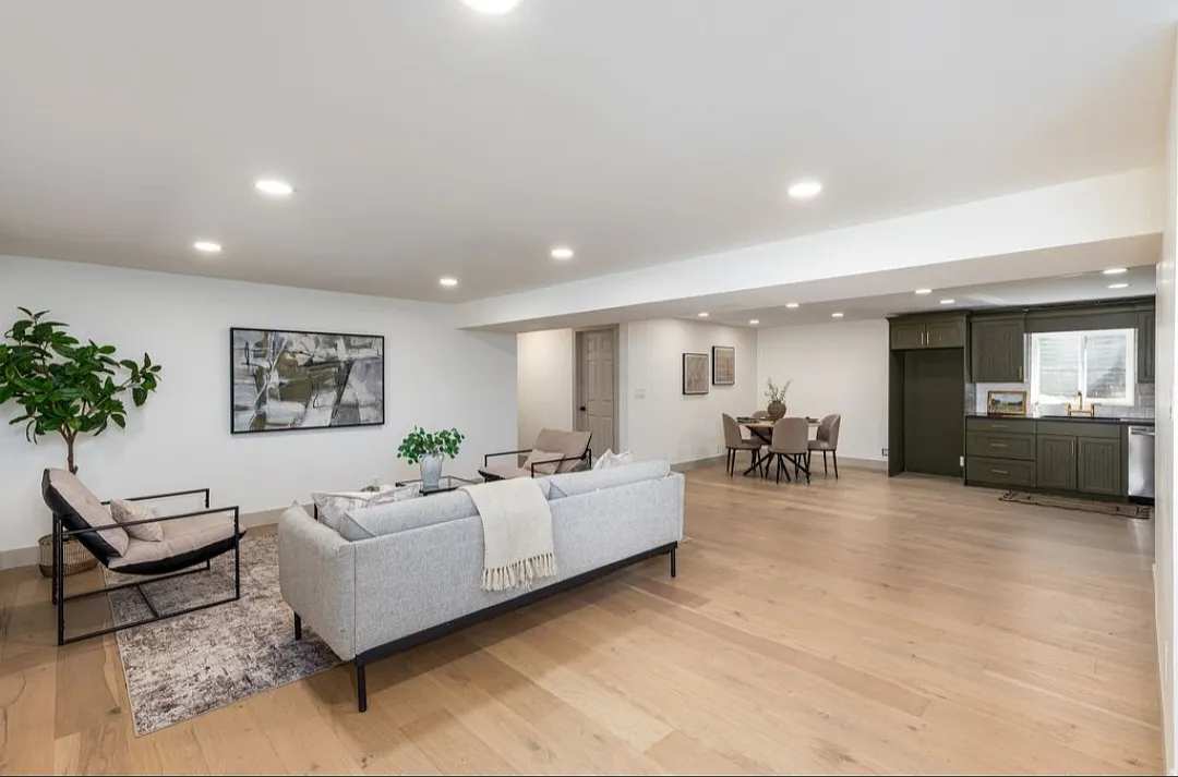 3 bed, 1.5 bath, 1600 sqft, $2,450 — Photo 2