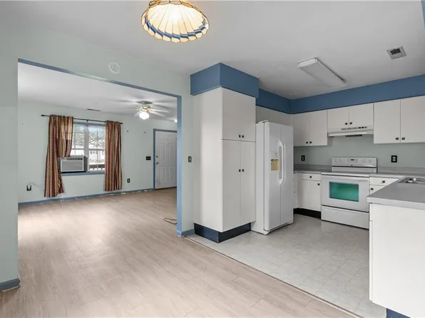 102 Croaker St, Moyock, NC 27958