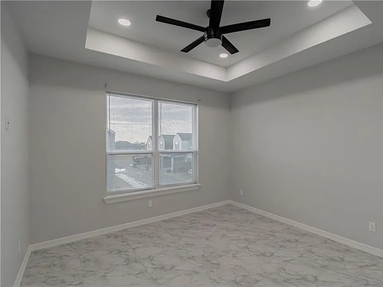 5517 N Crown Point — Photo 17