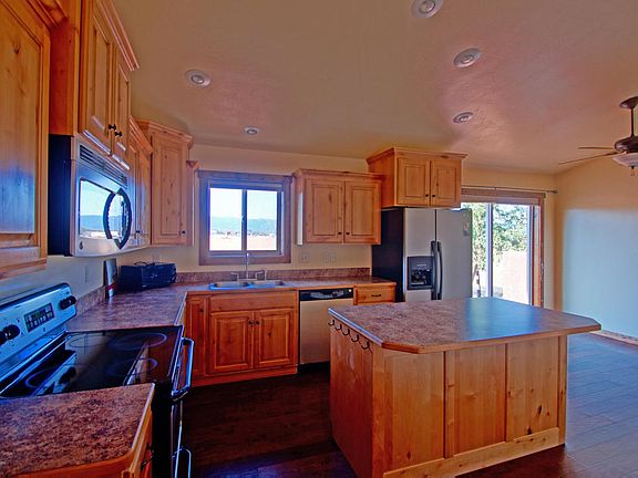 3rd image of 565 Elk Thistle Dr