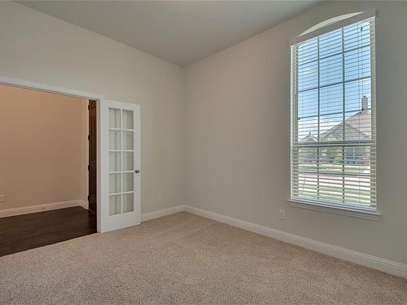 3rd image of 1153 Indigo Ln