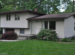 15032 155th Ave, Grand Haven, MI 49417