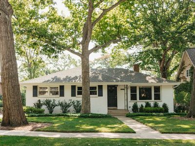 657 Lincoln Ave, Lake Bluff, IL, 60044