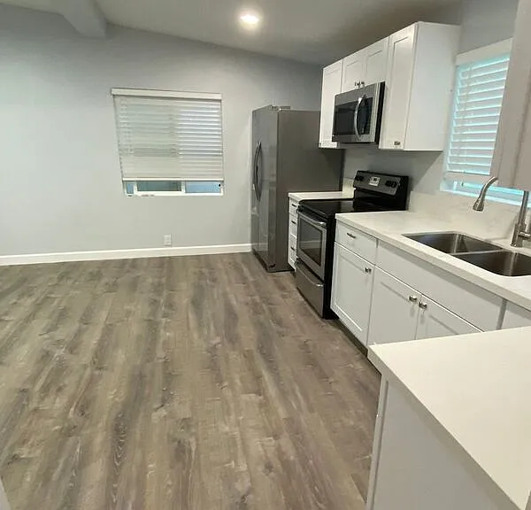 736A Windsor Ct — Photo 15