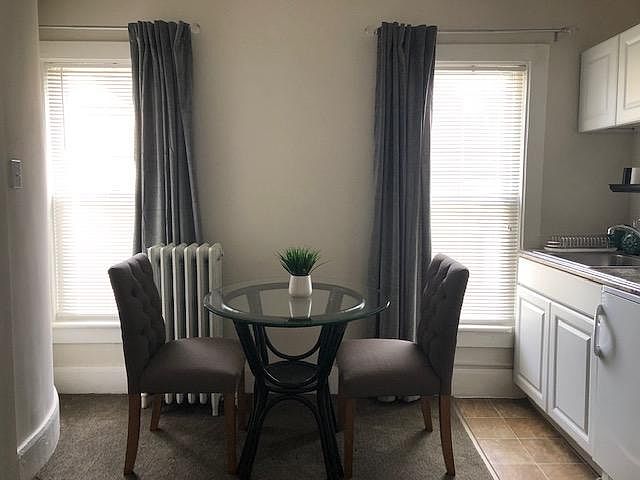 1st image of 206 N Courtland St #2