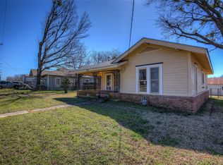 305 W Main St, Cumby, TX 75433