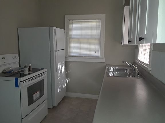 4th image of 2402 North Blvd