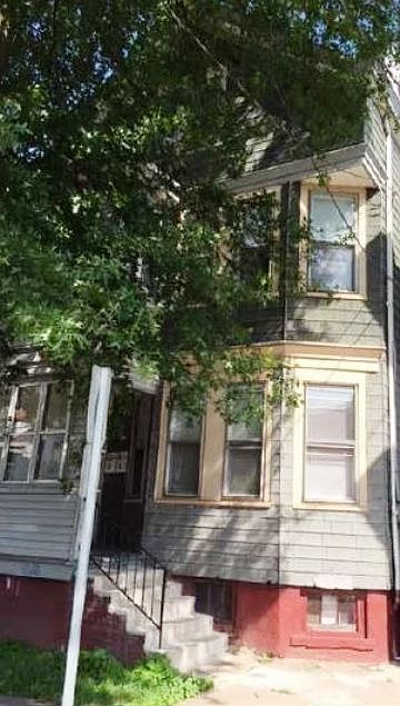 2nd image of 16 Goshen St