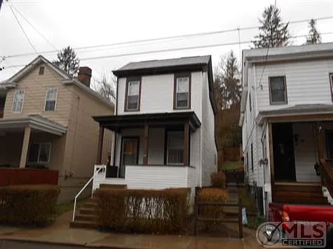 68 Joan St photo 1