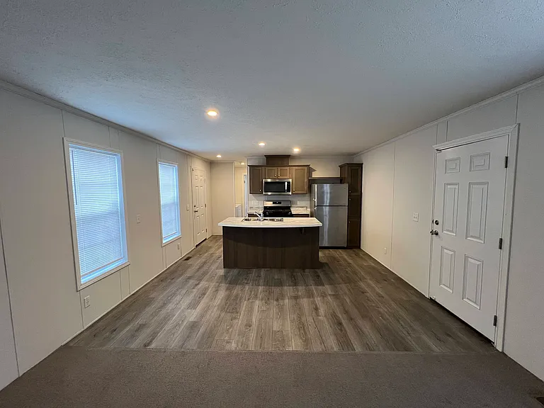 38000 Le Chateau Blvd #448 — Photo 6