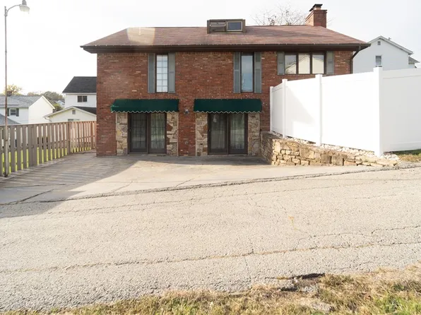 1013 Michael Ln, Mount Pleasant, PA 15666