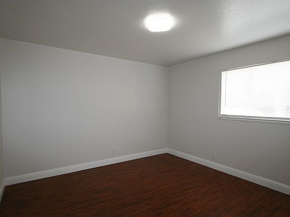3rd image of 4214 Lotus Ave APT 2