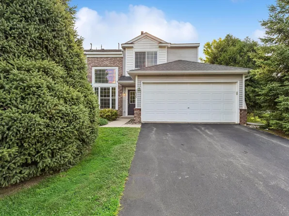 7635 Arboretum Village Ct, Chanhassen, MN 55317