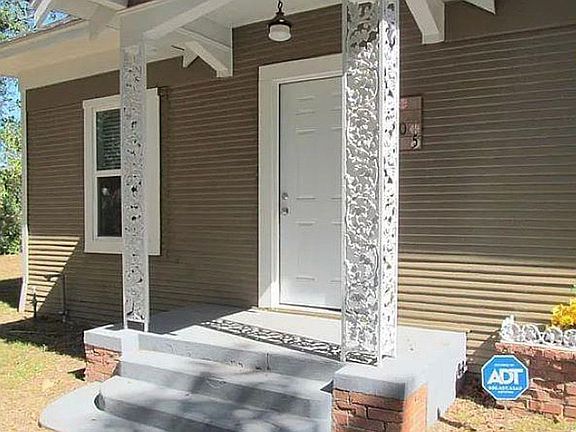 2nd image of 305 S Mill St