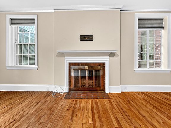 5th image of 205 Mount Auburn St APT 1D