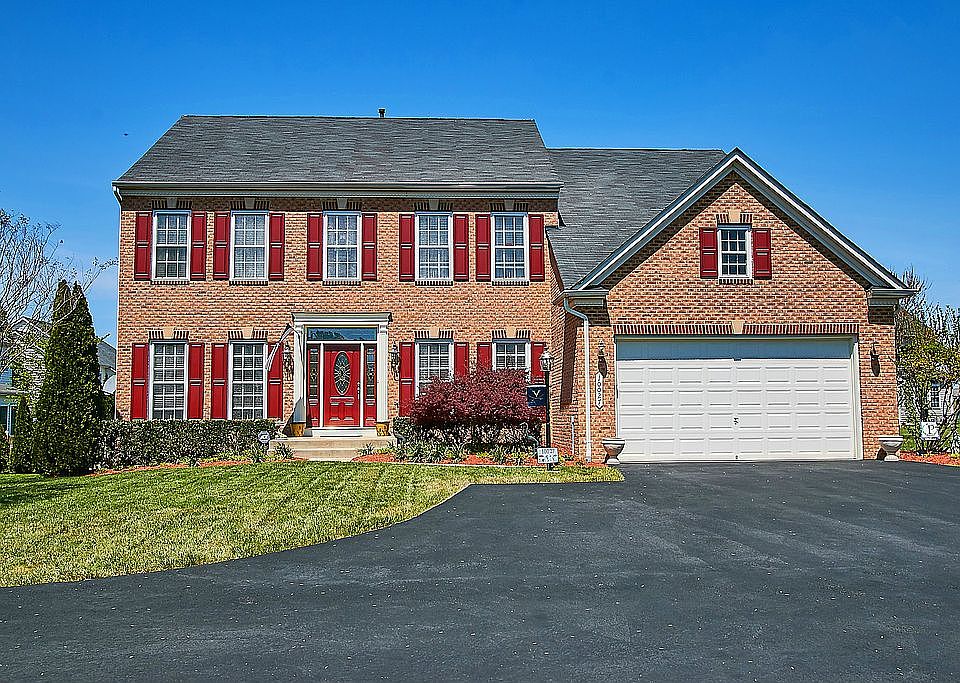 1st image of 10027 Three Sisters Ct