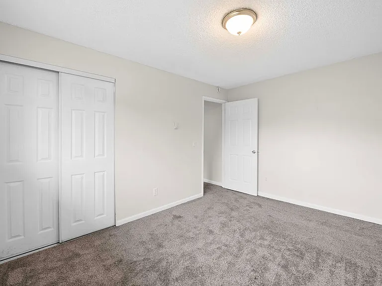 710 Clatsop Ave #710 — Photo 13