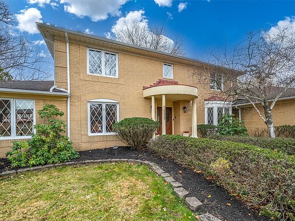 3rd image of 23223 Bellwood Dr