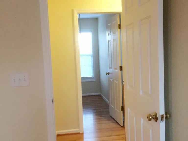 307 Laurens Way — Photo 6