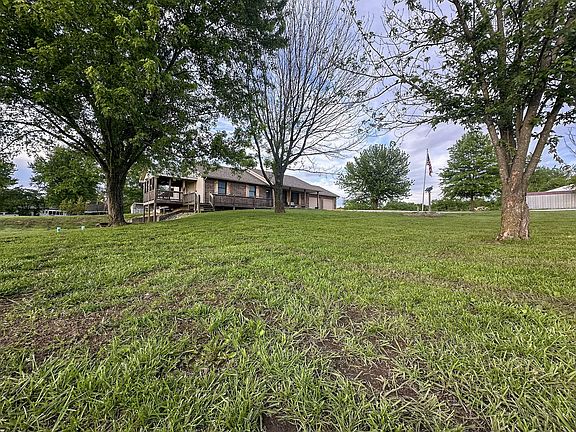 5th image of 783 NW 43p Road