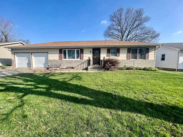 31 E Rosehill St, Marshall, MO 65340