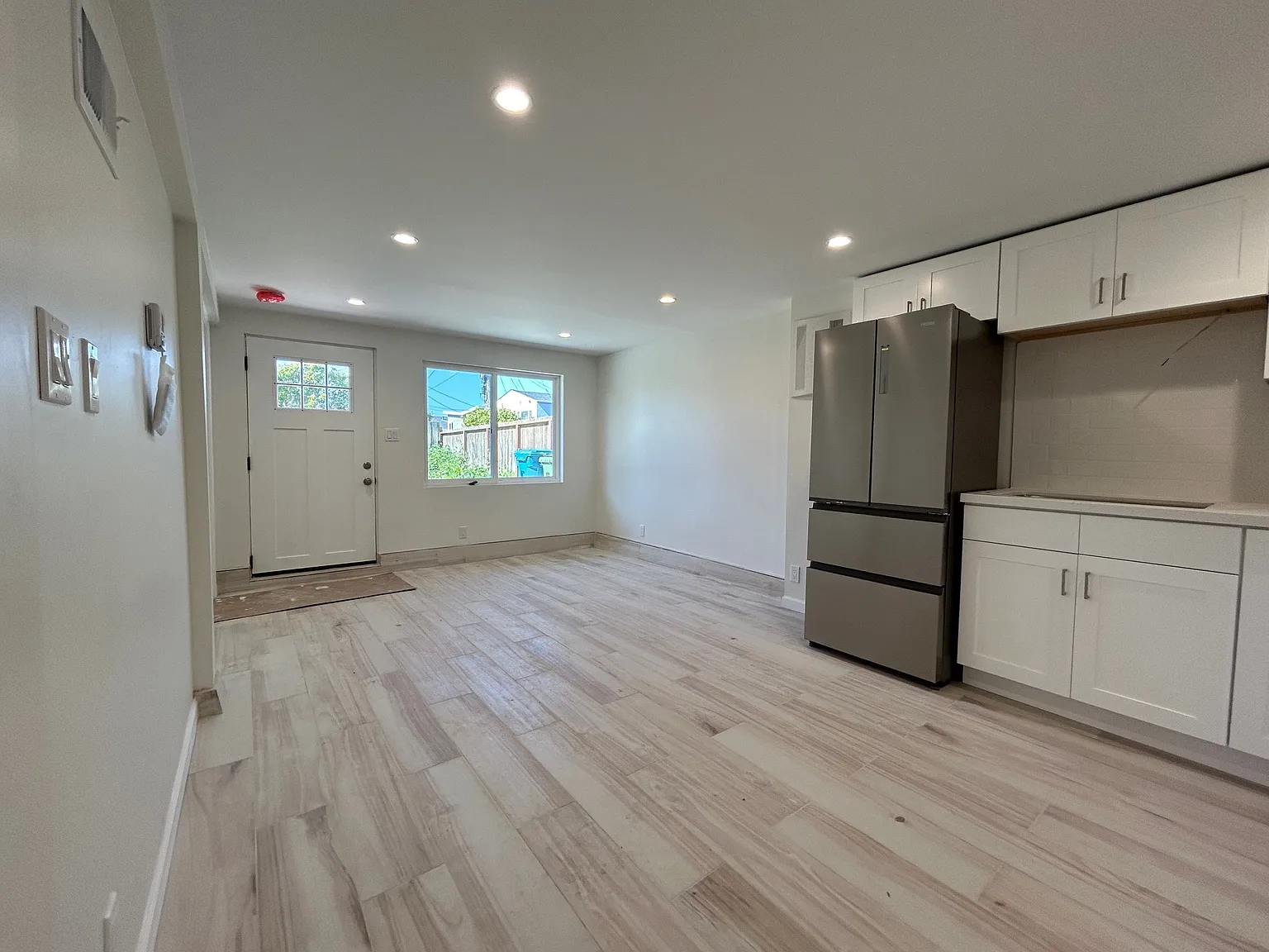 14 Shelbourne Ave — Photo 2