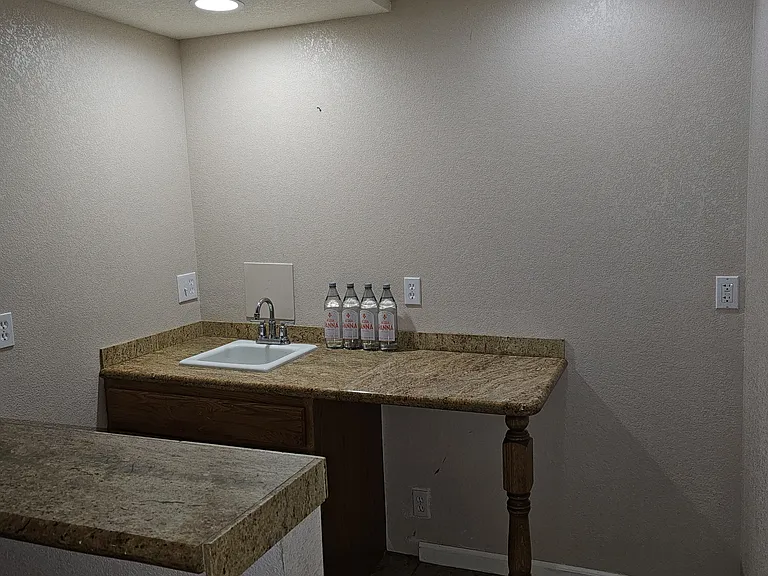 6782 Swadley Ct — Photo 15