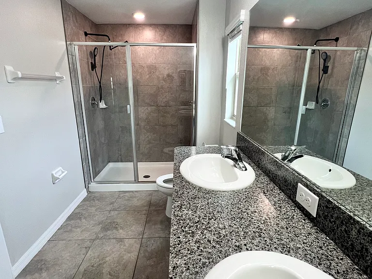9731 Pembrooke Pines Dr — Photo 11