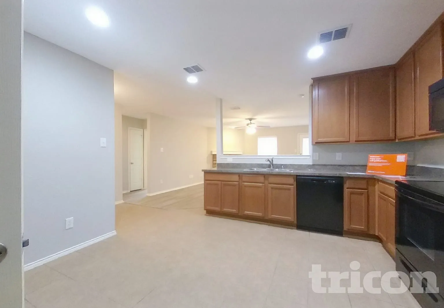 16325 Cowboy Trail Justin TX — Photo 4