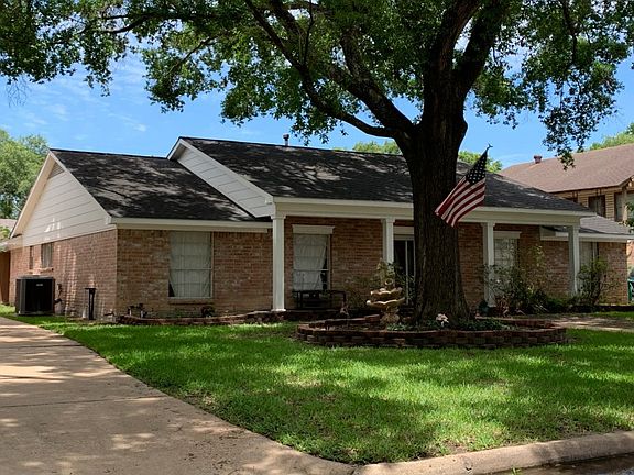 3rd image of 2827 Kismet Ln