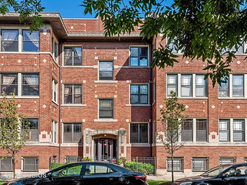 1st image of 7015 N Greenview Ave #1
