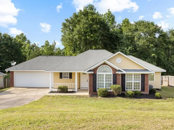 18 Redwood Dr, Phenix City, AL 36869