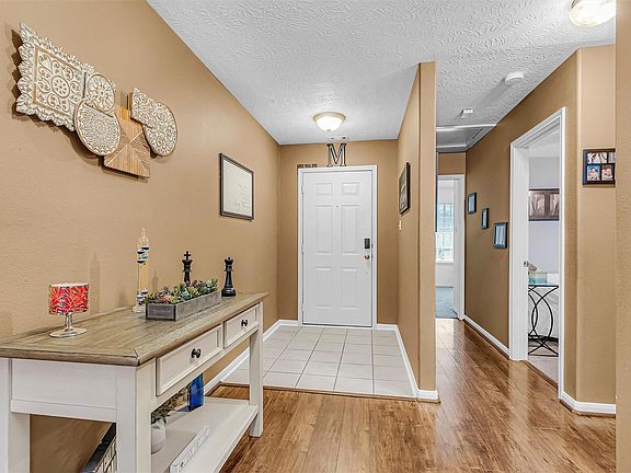 2nd image of 4802 Comal River Loop