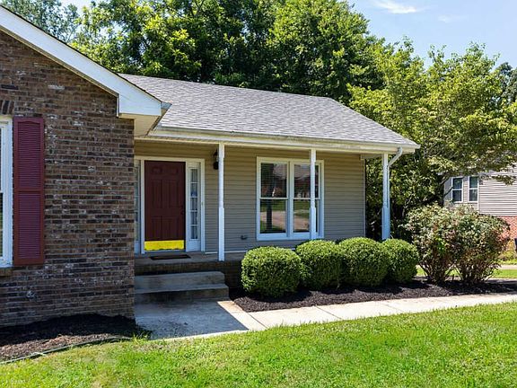 3rd image of 3122 Larson Ln