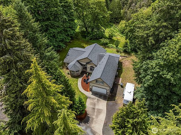 4th image of 6812 Old Forest Lane