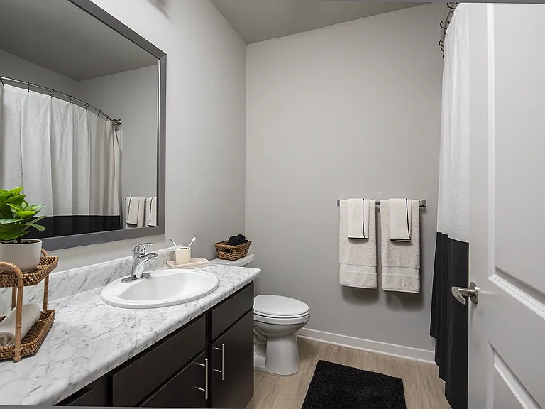 Middle Creek Lofts — Photo 14