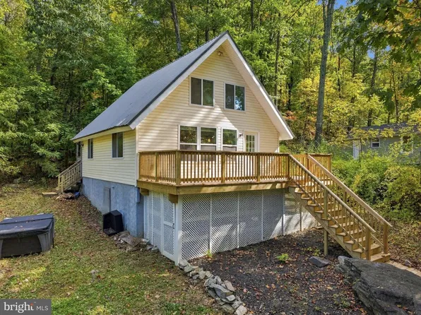 122 Red Maple Ln, Harpers Ferry, WV 25425