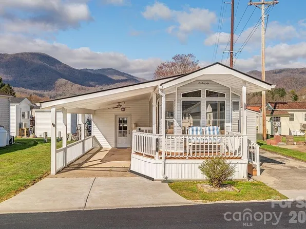 78 Strollers Ln, Waynesville, NC 28785