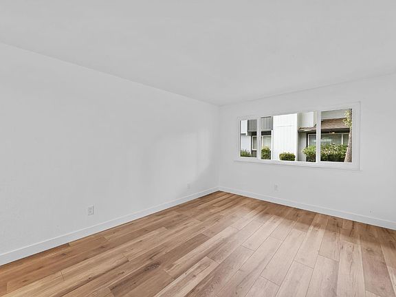 5th image of 5034 Greenberry Dr
