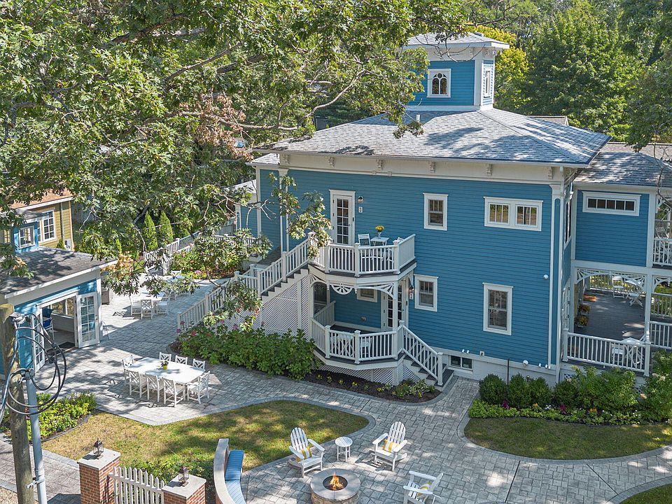 9663 Berrien St, Union Pier, MI 49129 | MLS #25009959 | Zillow