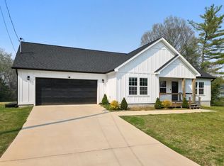 138 Orchard Grass Ln, Chickamauga, GA 30707