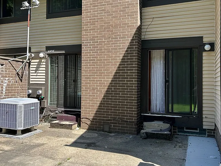 4456 Donna Dr — Photo 36
