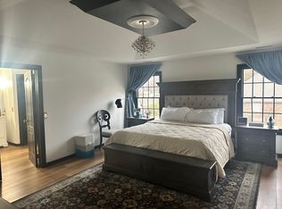 903 E Gaslight Dr, Springfield, MO 65810