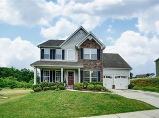 17207 Summers Walk Blvd, Davidson, NC 28036