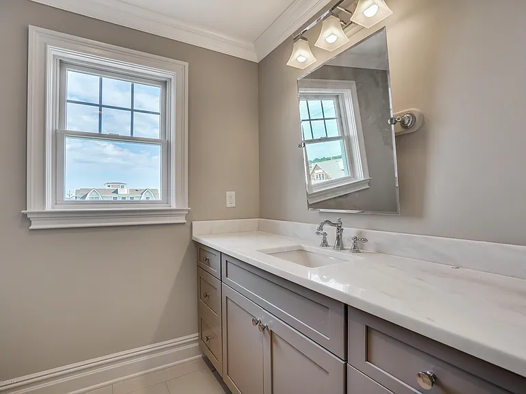 1260 Ocean Ave #B — Photo 28