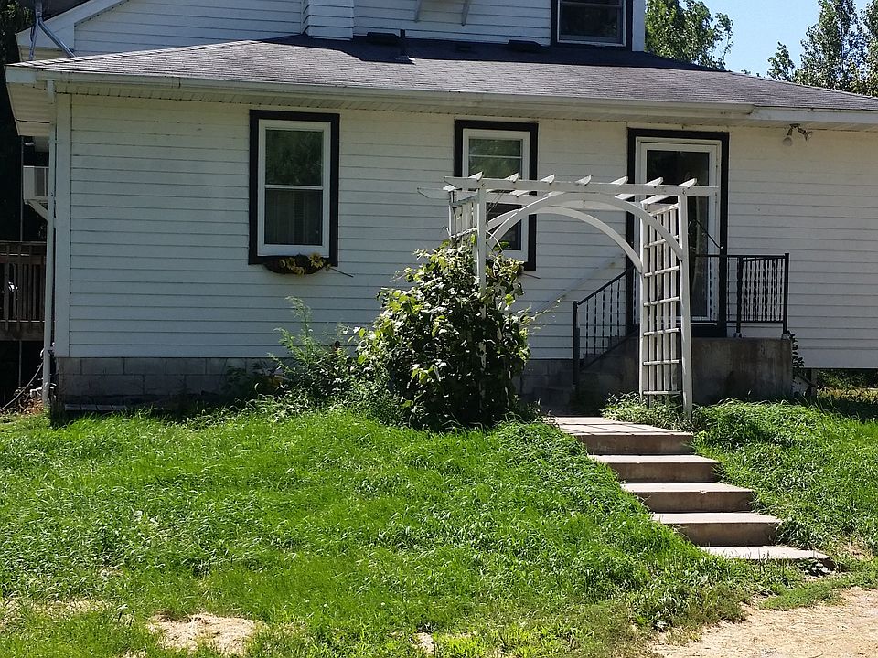 2nd image of 7580 250th St