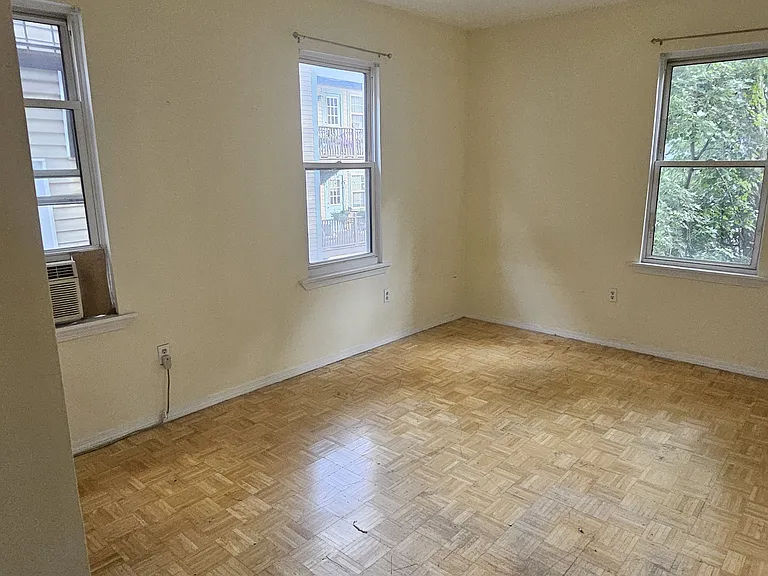 6 Ashley St #2 — Photo 5