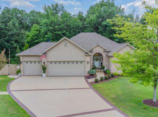 304 Broadhead Dr, Midland, MI