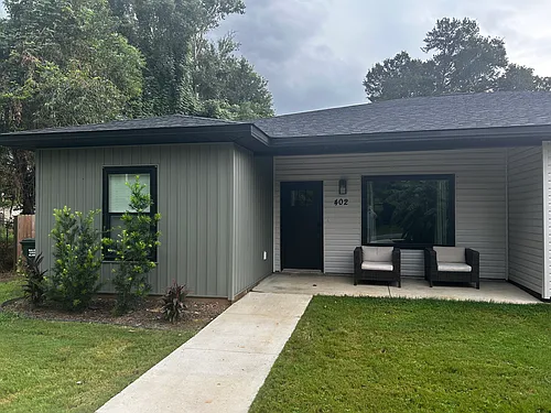402 NW 4th St #A Photo 1 402 NW 4th St #A Photo 1